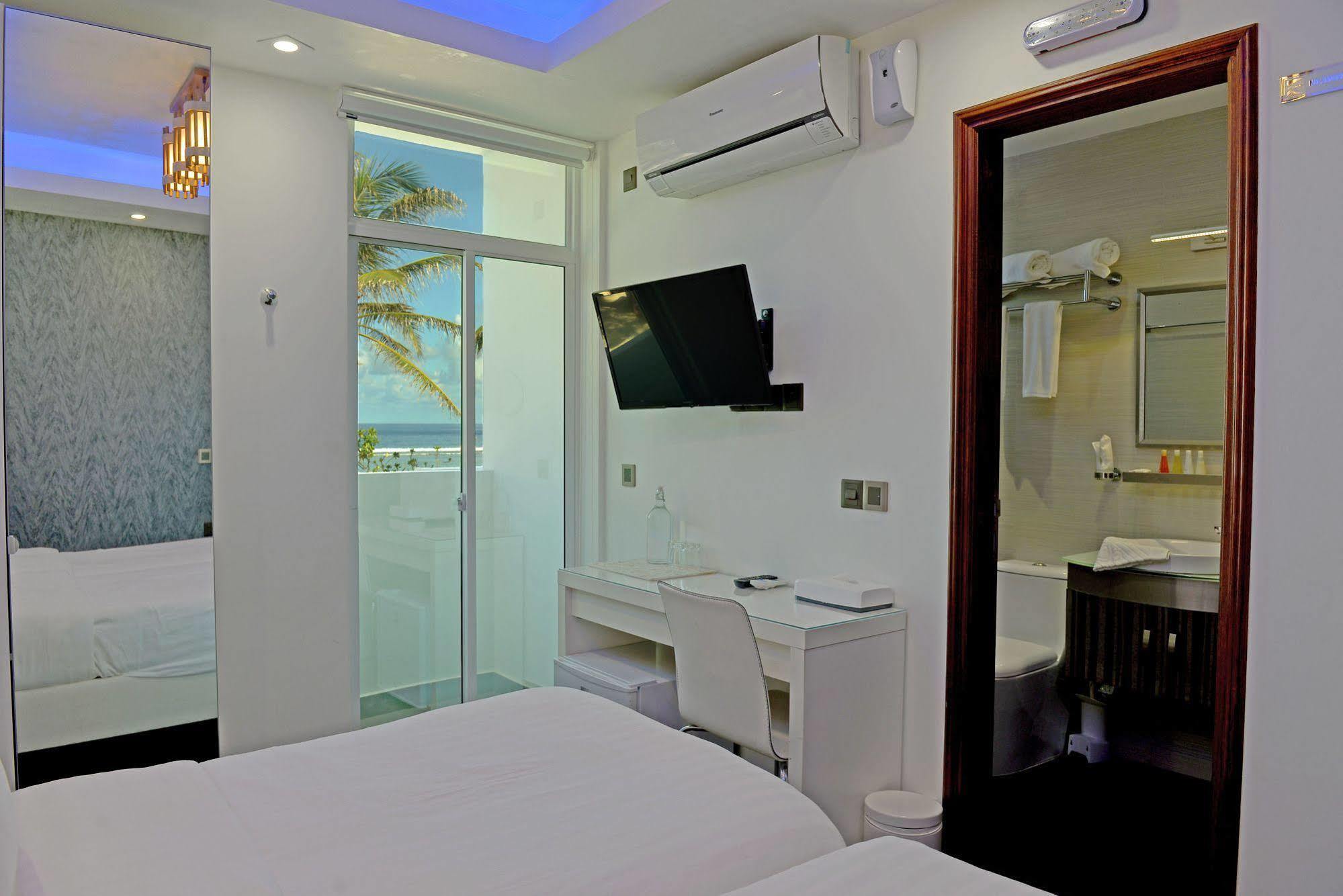 Airport Beach Hotel Hulhumale Luaran gambar